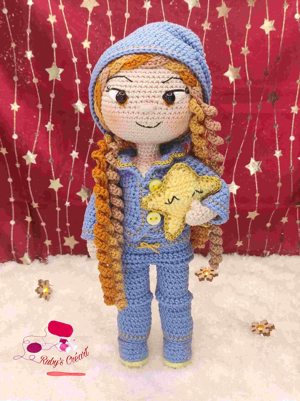 Thumbnail: Tutoriel au crochet Dreamer la poupée étoilée 3 tenues et son doudou