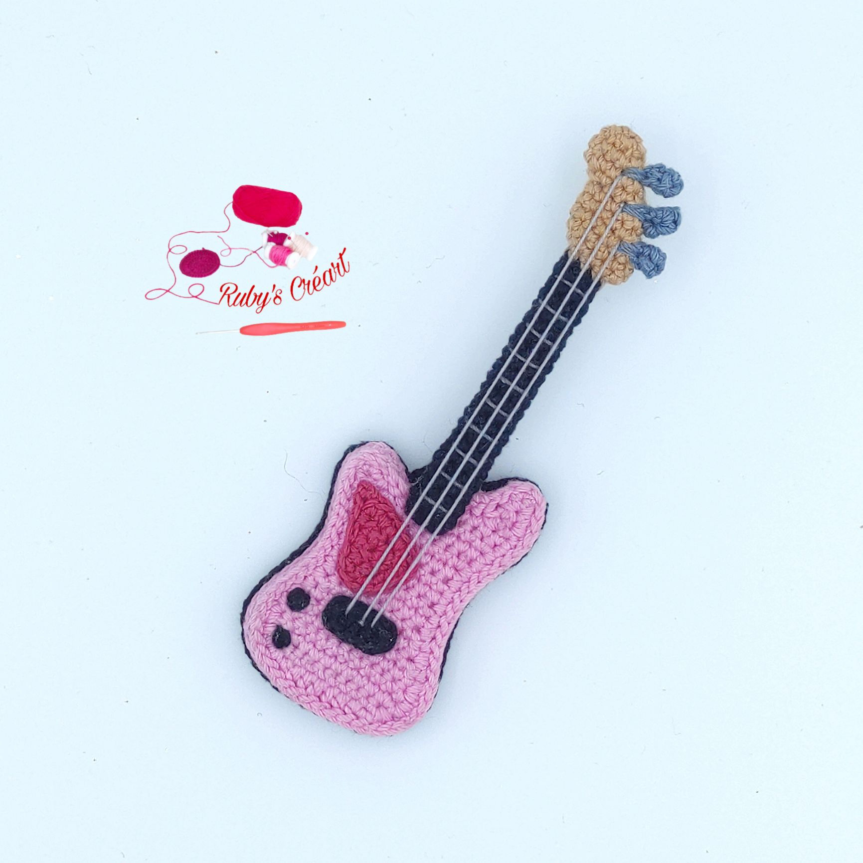 Guitare de la tenue rockeuse