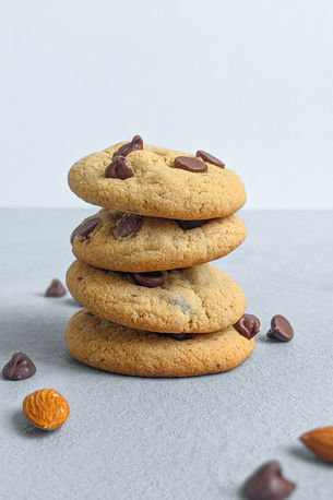 Soft and Chewy Chocolate Chip Cookies (with Almond Flour)