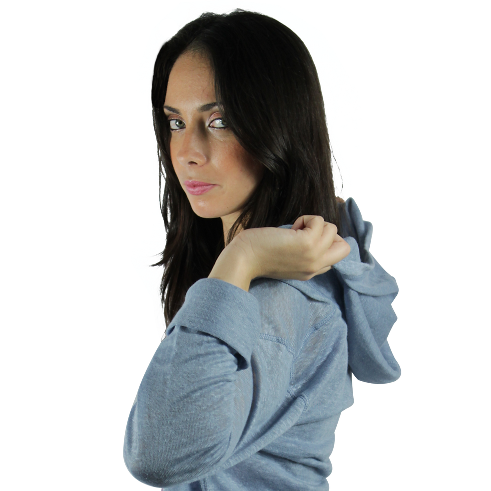 Miniatura: Modelo usando moletom cinza claro, therelli-moda