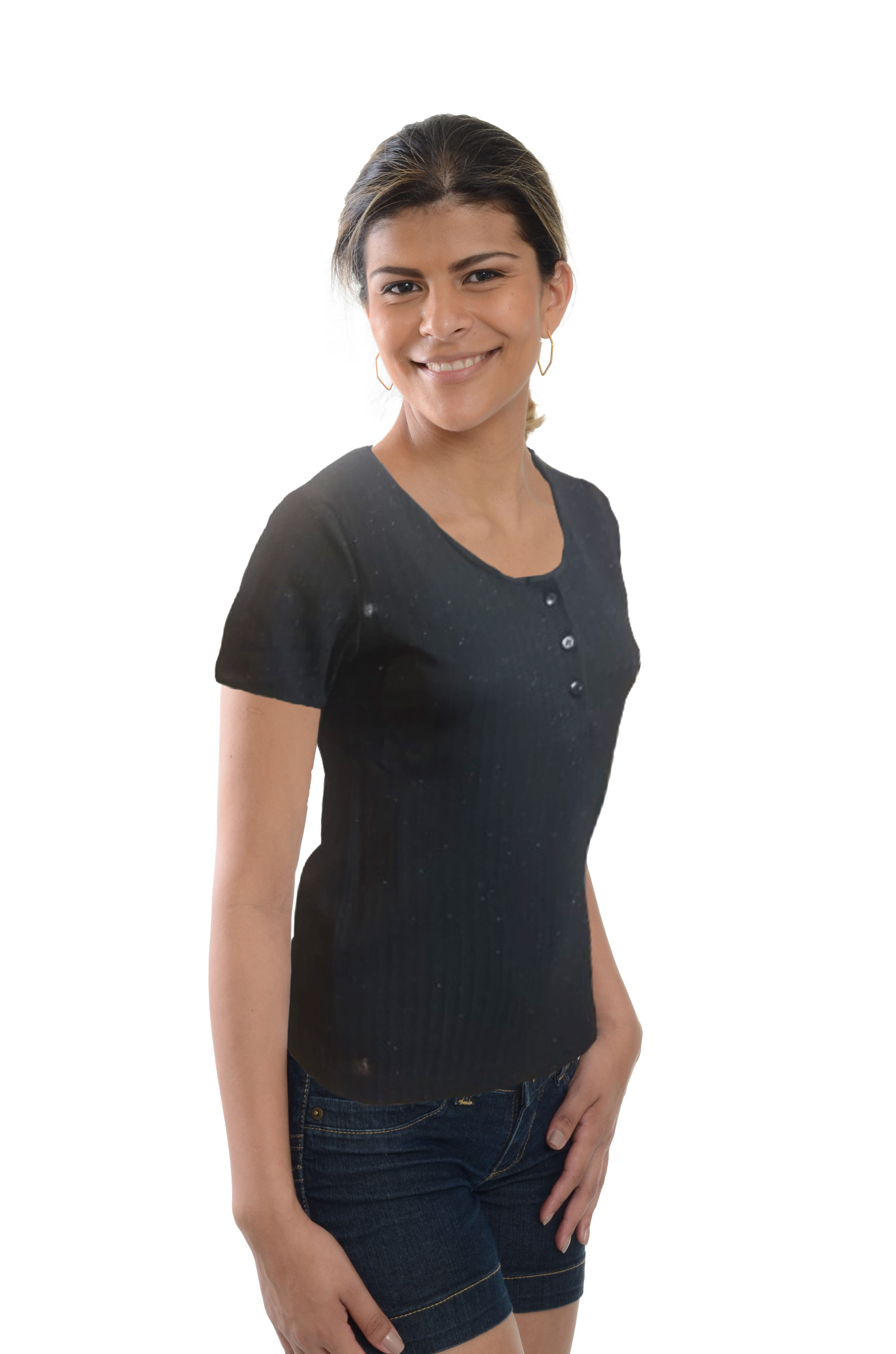 Modelo usando camiseta polo manga curta preta therelli-moda