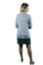 Modelo usando camiseta mescla decote V, azul, therelli-moda