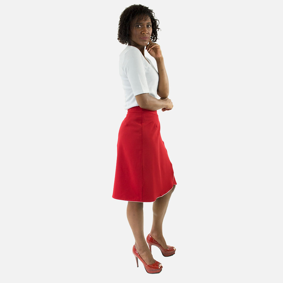 Miniatura: Modelo usando saia vermelha elegante therelli-moda