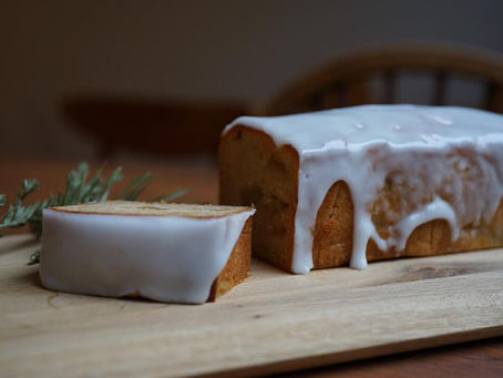 本日のケーキ「紅玉りんごとカルダモン」