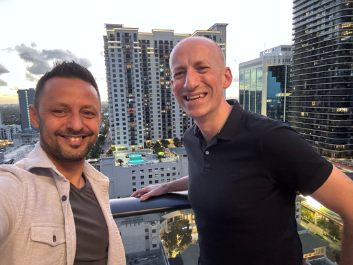Greetings from MIAMI 💡😀