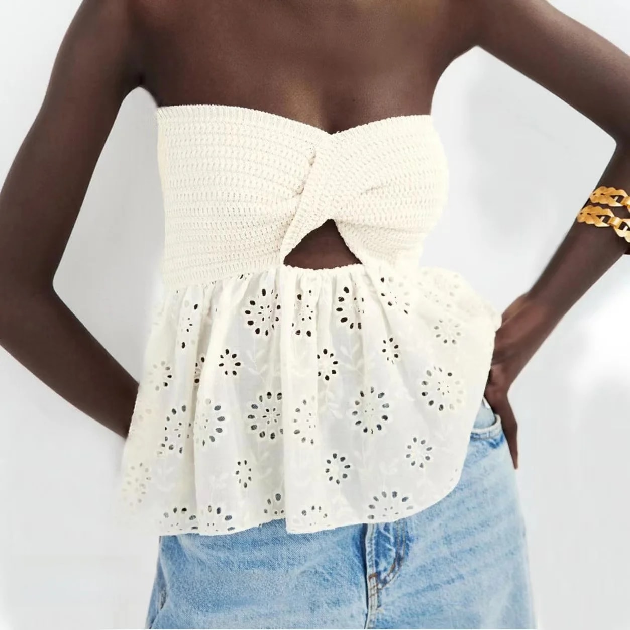Top cropped tejido estilo Zara por menos de €11
