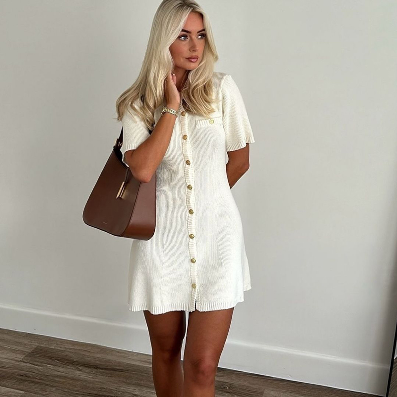 Vestido Mini Tejido Blanco: La Elegancia que Necesitas Este Otoño