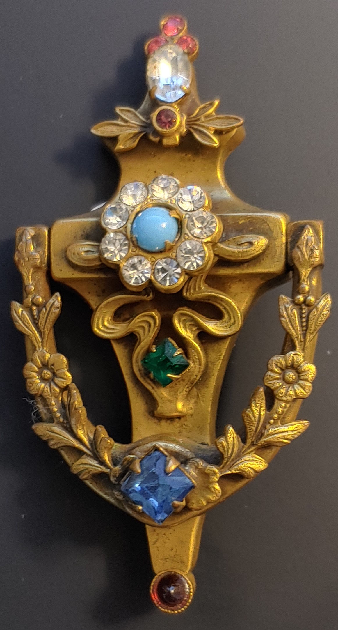 Coro Moveable Door Knocker Pin