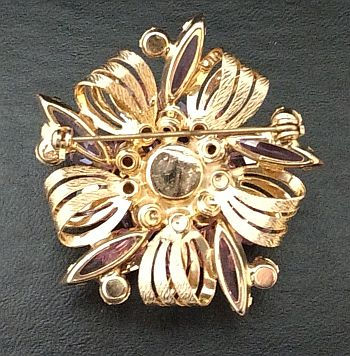 Pink DeLizza & Elster D&E aka Juliana Brooch Pin (back view)