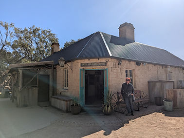 Overland Corner Hotel