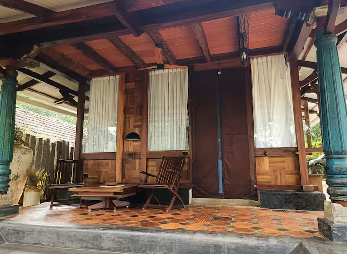 High angle view of Udupi Railway Station platform