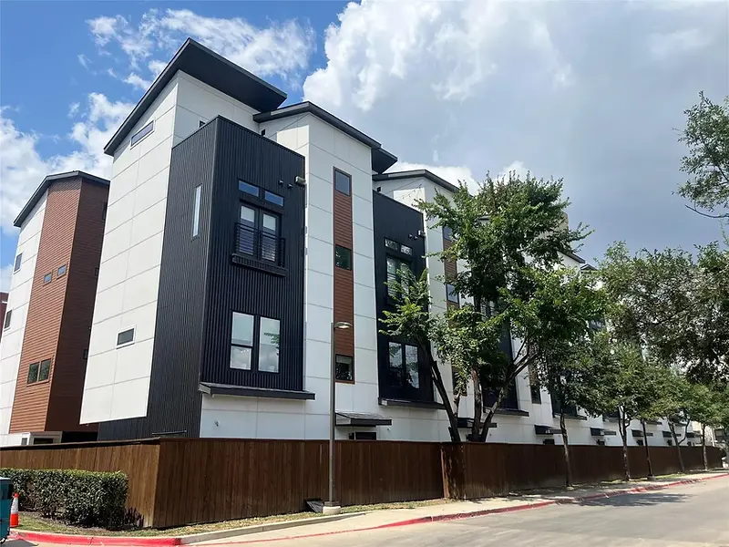 Live Oak Townhome Condos