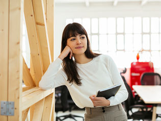 5 Financial Habits Every Successful Woman Follows