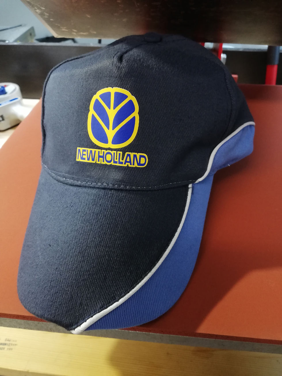 ΚΑΠΕΛΟ new holland 2c