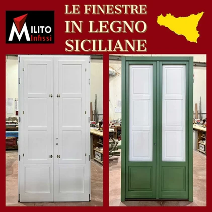 Infissi in legno con scuri bifacciali, laccato bianco e verde