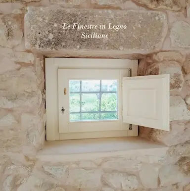 Ristrutturare Casa in Sicilia: Guida alla Scelta degli Infissi in Legno