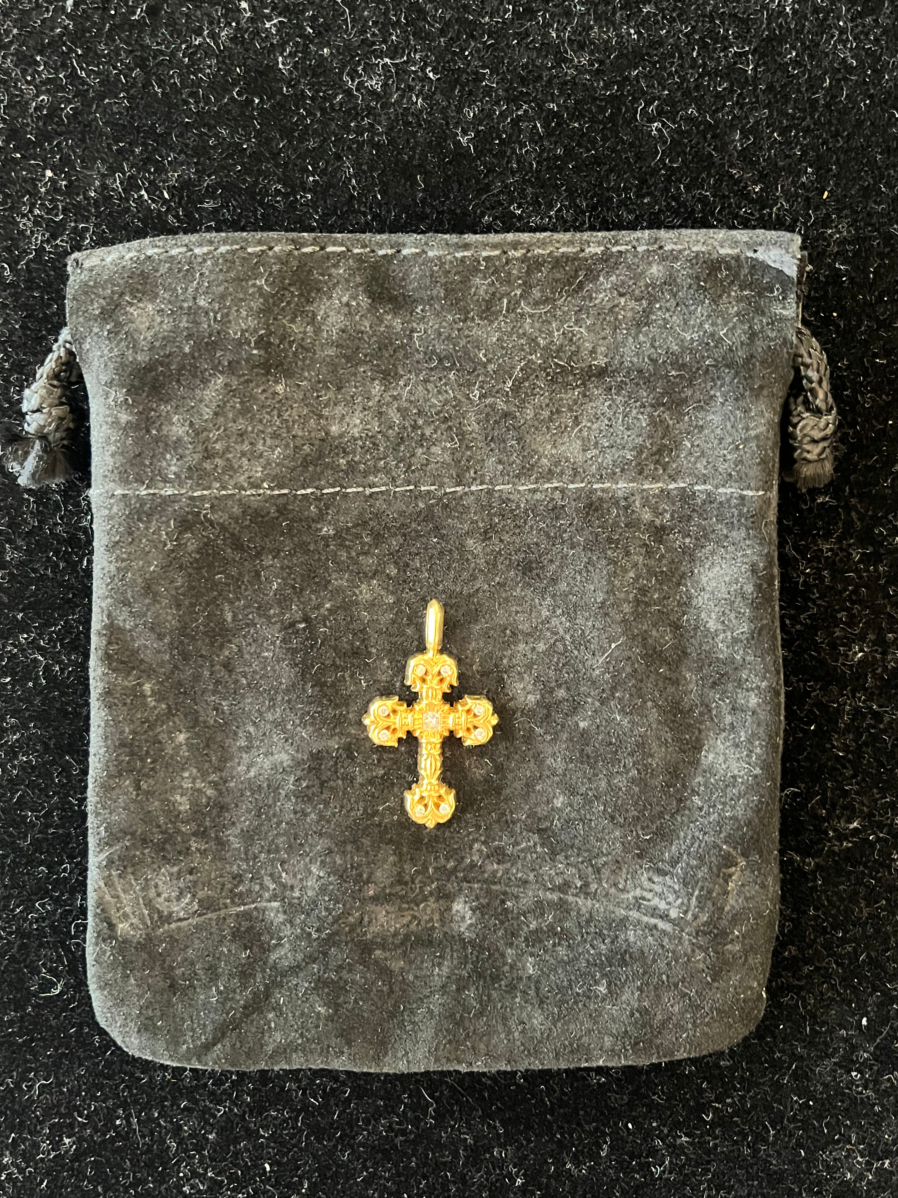 Chrome Hearts 22k gold tiny filigree with 9 diamonds