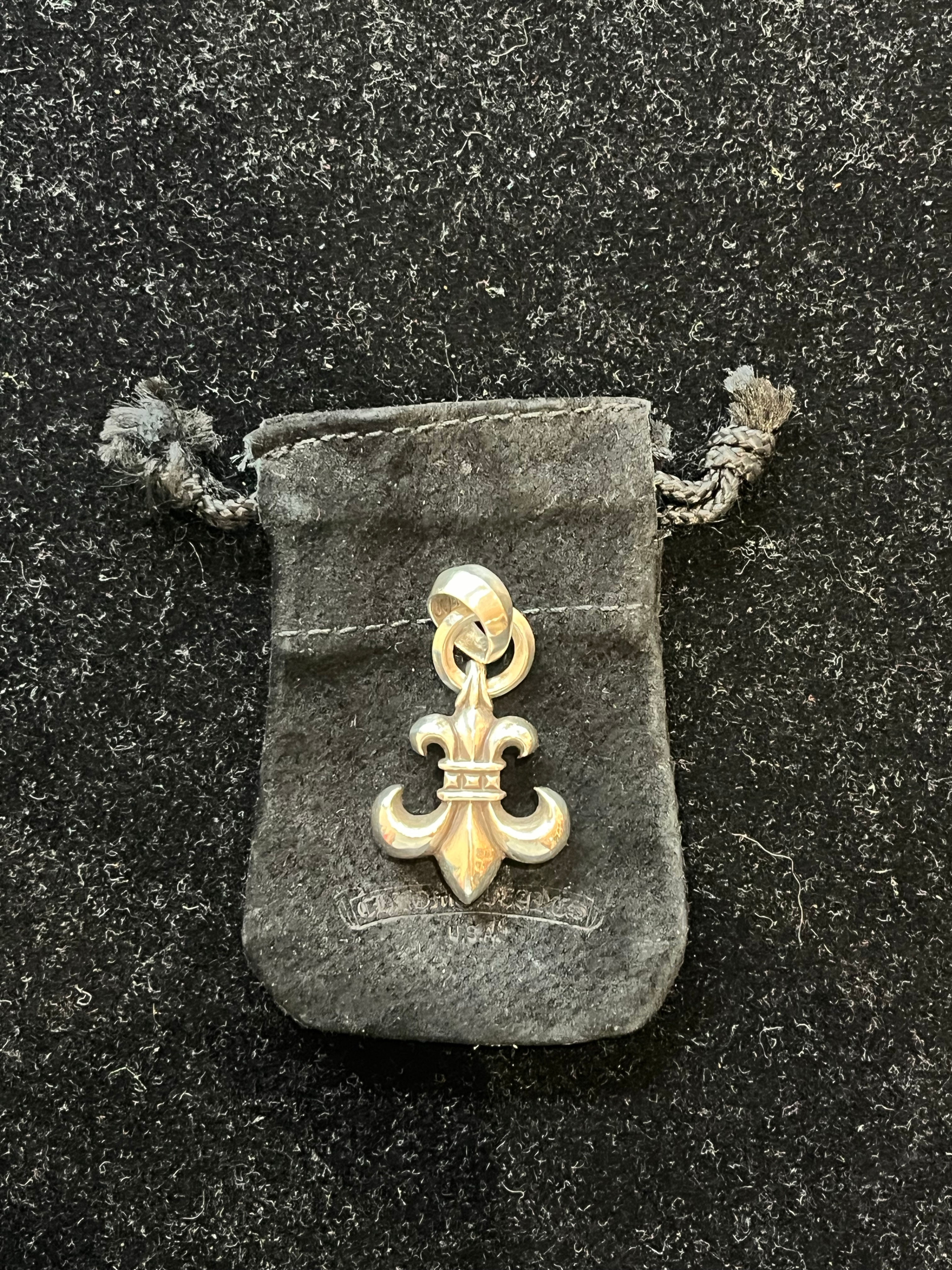 Chrome hearts boyscout fleur charm pendant