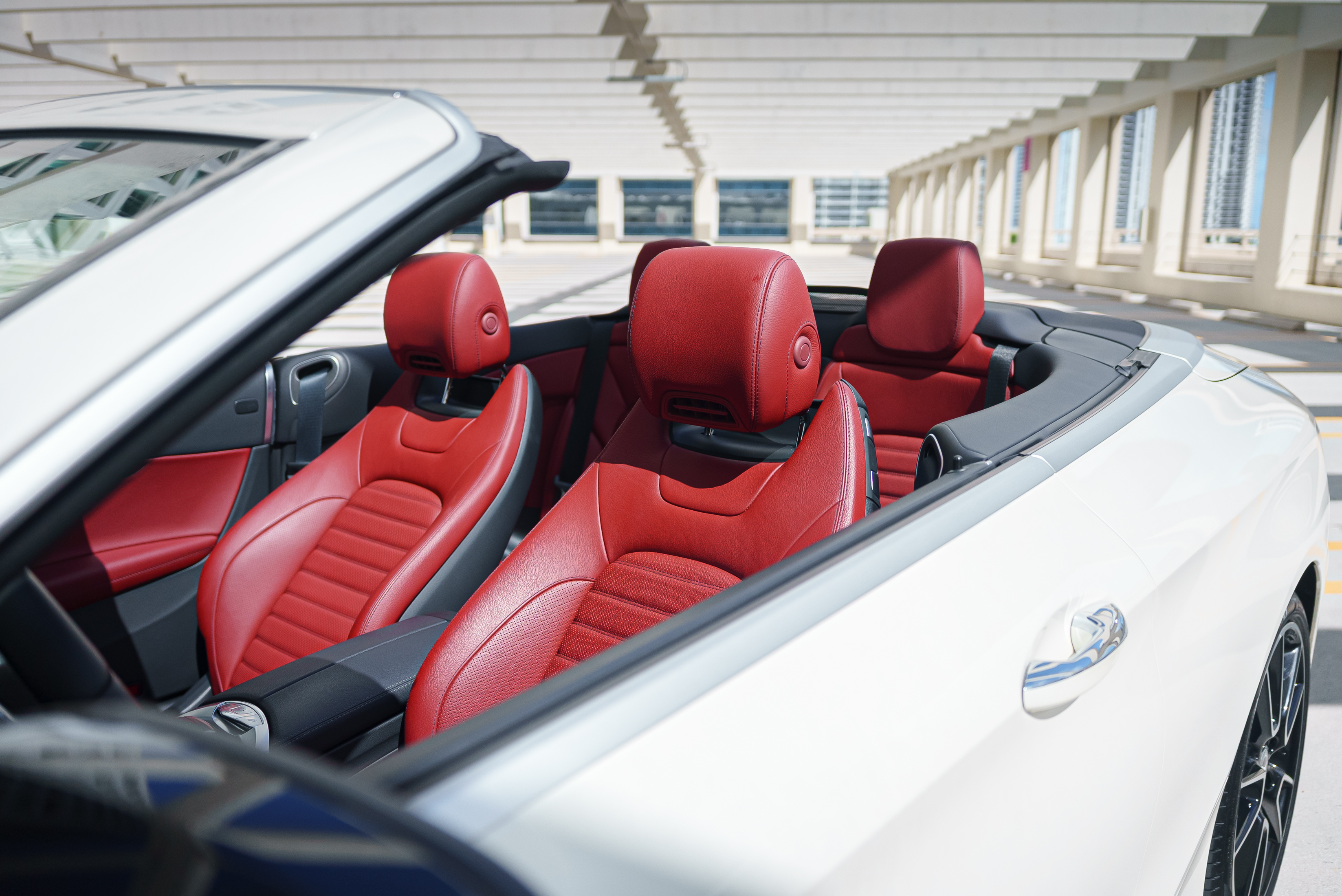 Mercedes-Benz C300 Convertible, view 2