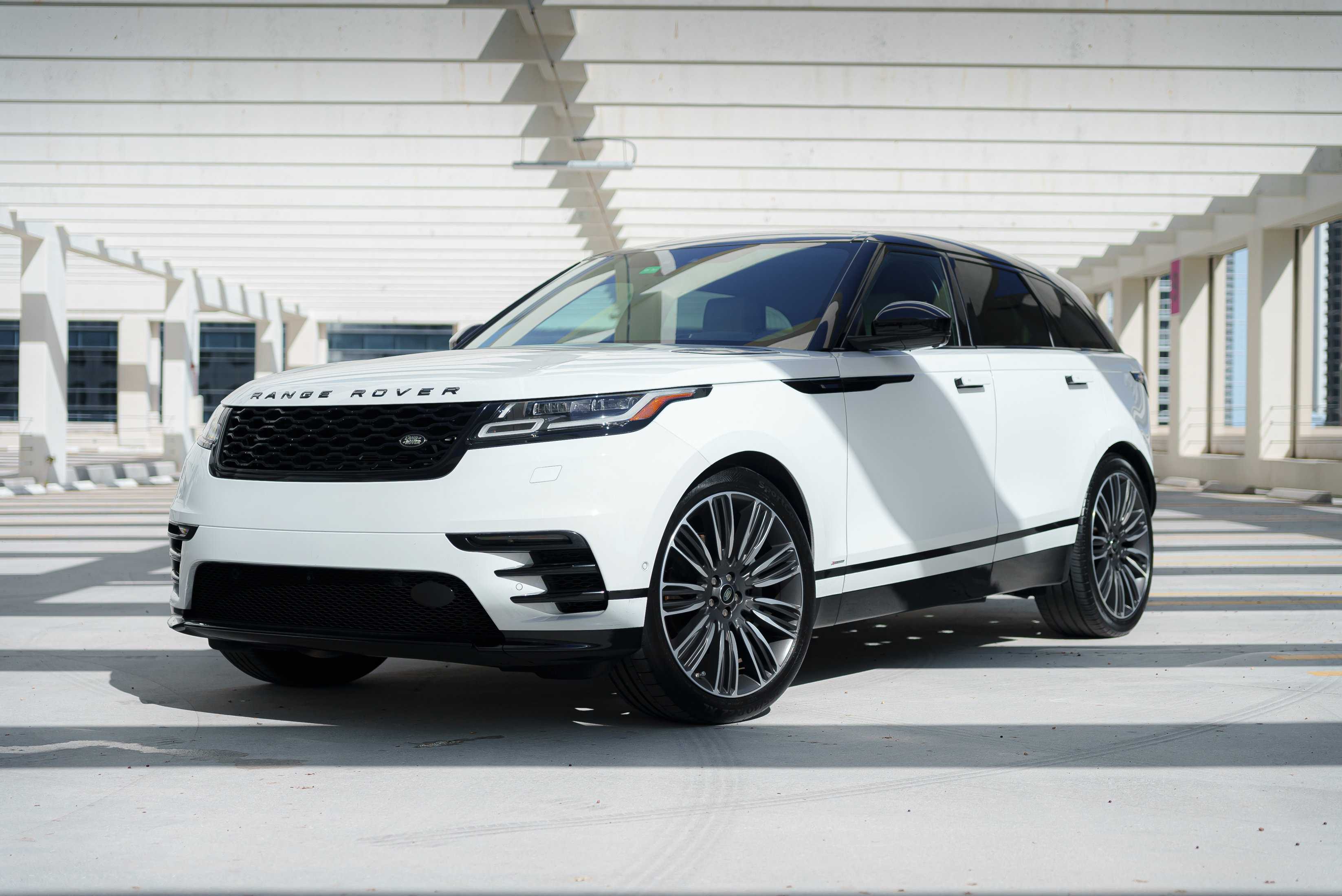 Land Rover Range Rover Velar, view 2