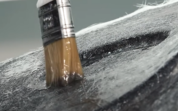 Proces izrade GRP žardinjera – precizna laminacija i kontrola kvaliteta u REZINTEC radionici.“