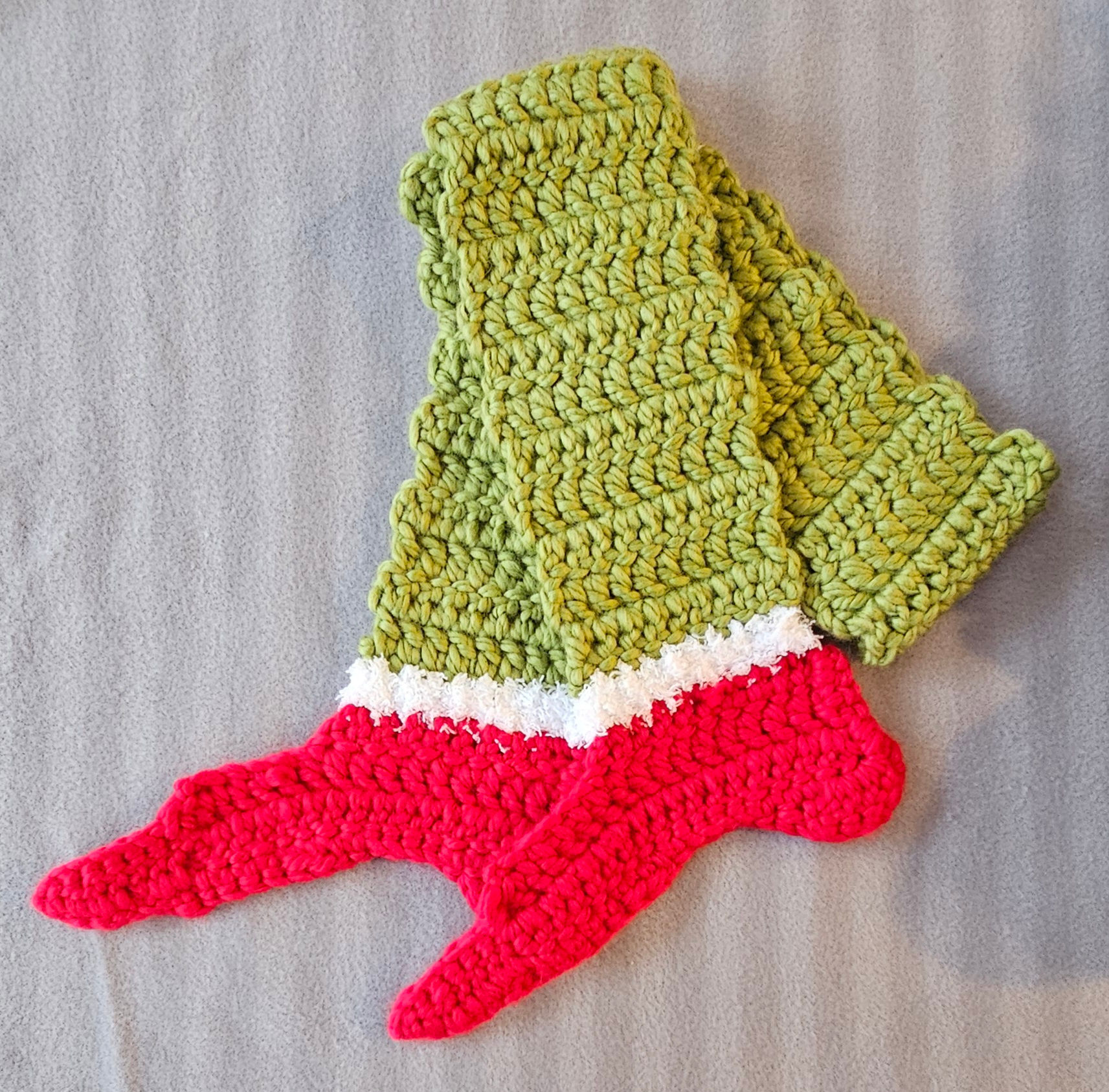 Grinch scarf