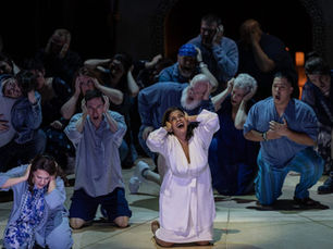 Sound of the Hum: “The Listeners” at Lyric Opera