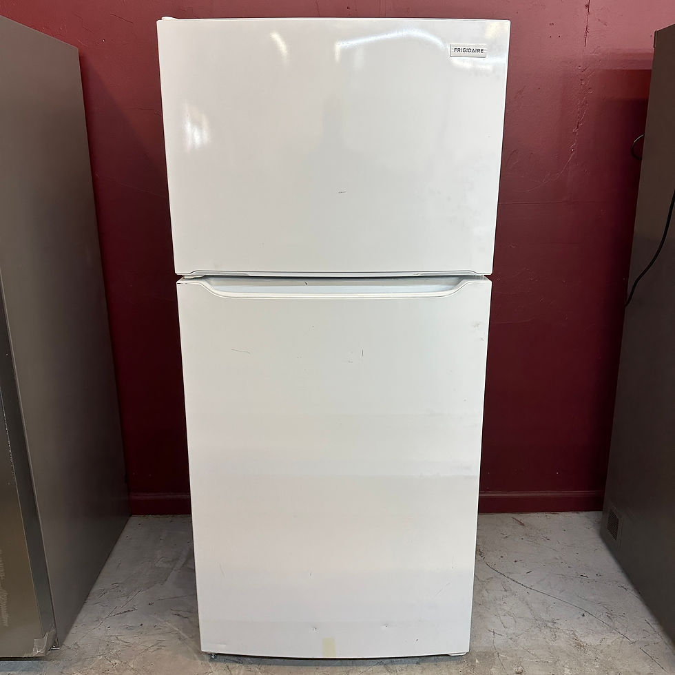 Frigidaire Refurbished Top Freezer Refrigerator 18.3 cuft Irving 9055