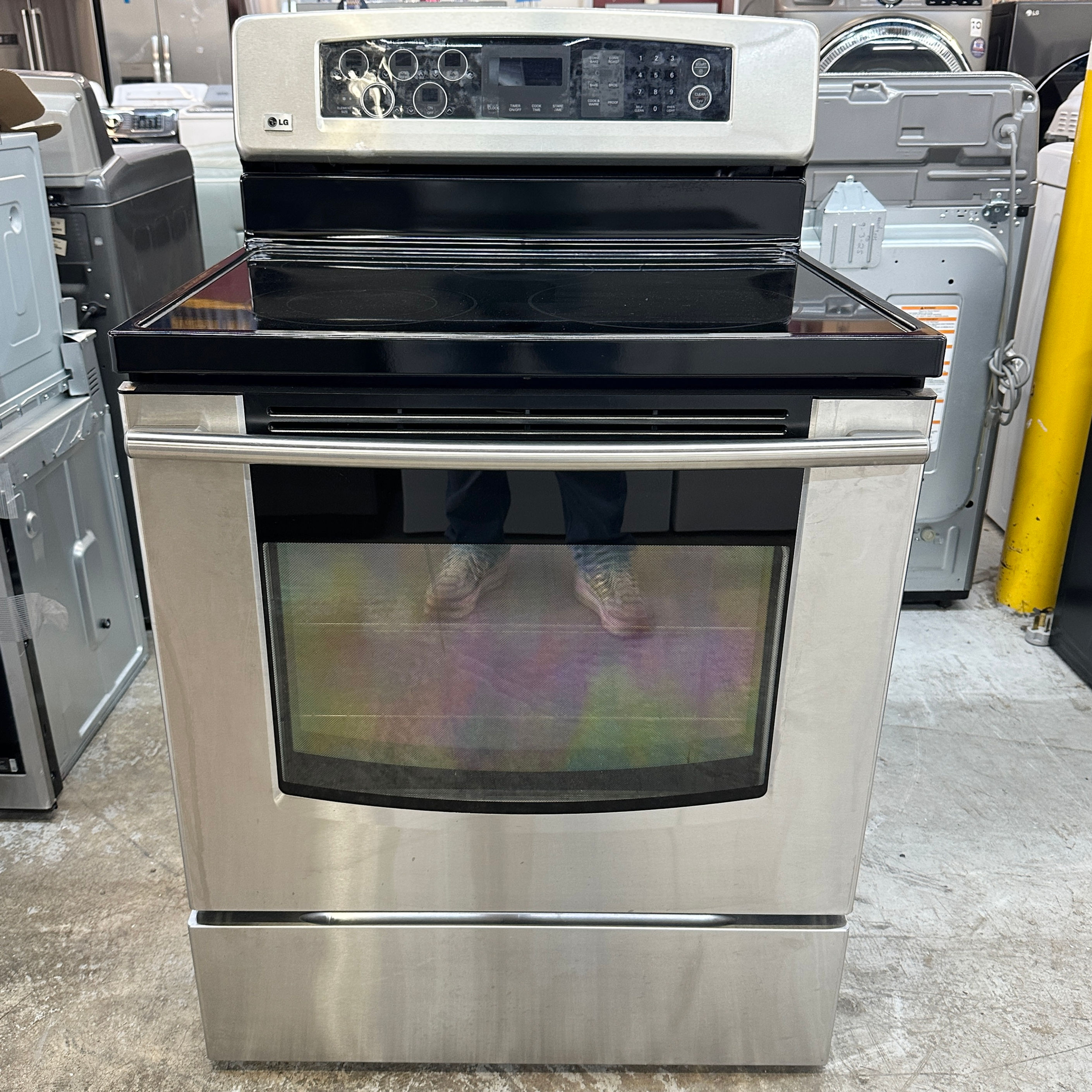 LG Refurbished Freestanding Electric Range 5.0 cuft Irving 6028