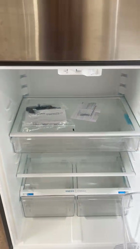 Frigidaire Scratch and Dent Top Freezer Refrigerator 20 cuft