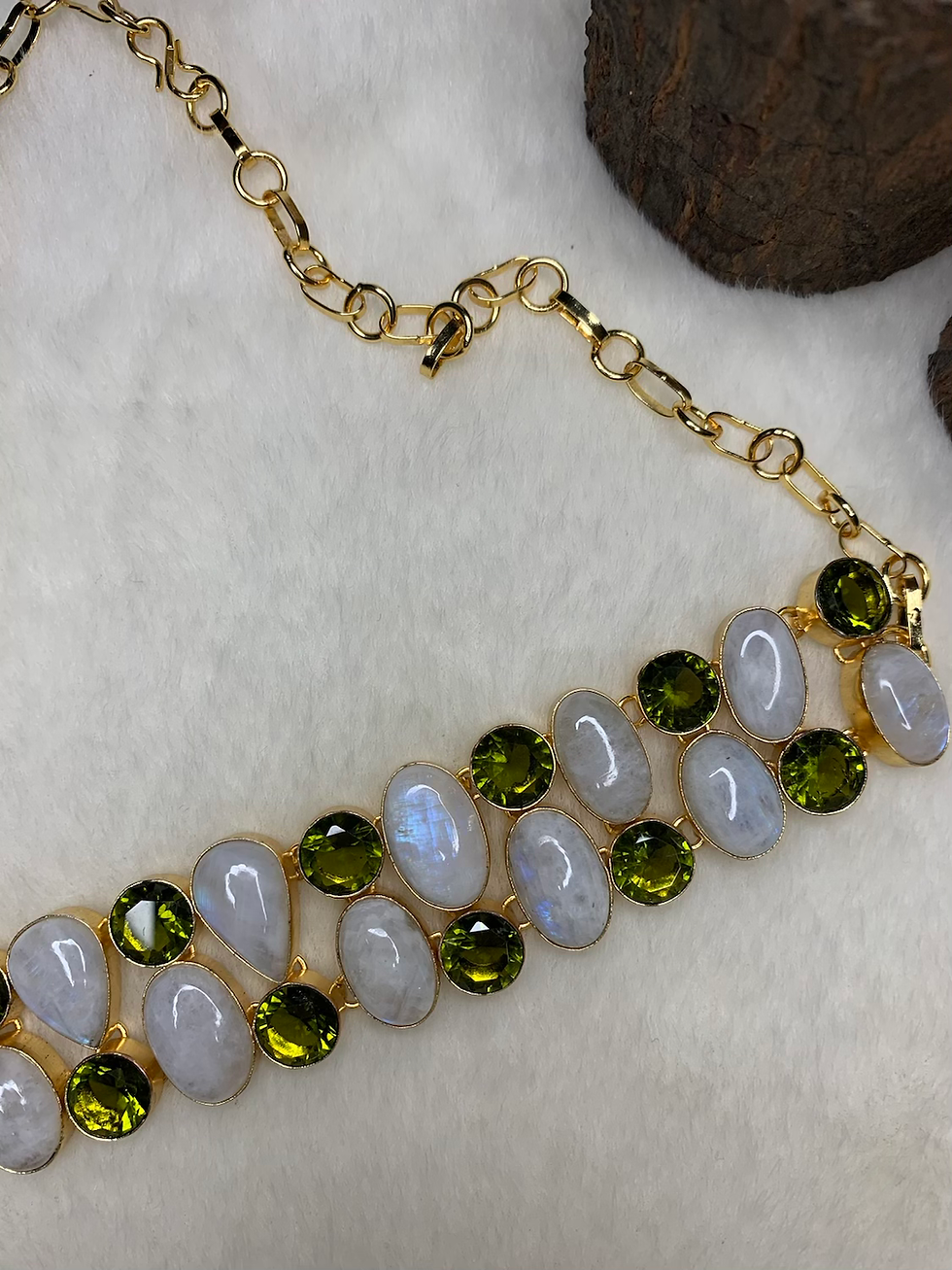 Thumbnail: Pearl Marvel : CHOKER 