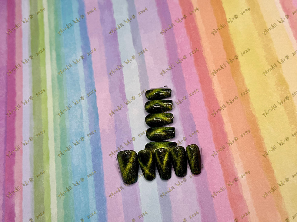 Thumbnail: Green and black swirl press-on nails