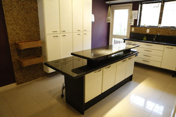 Cozinha do Residencial Geriátrico Alliance Sênior em Porto Alegre, bairro Três Figueiras. 