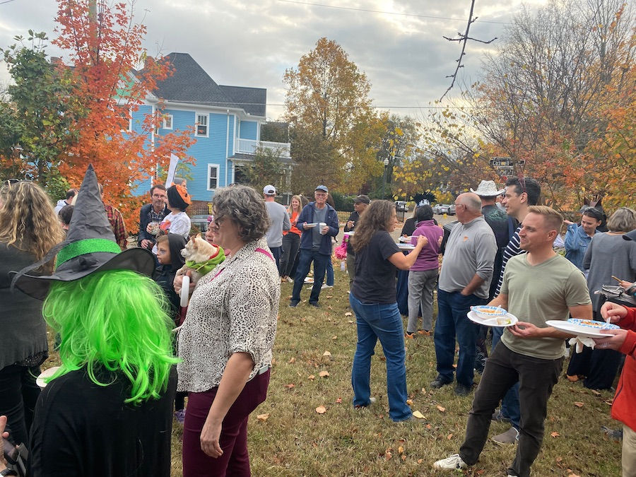 4th and gill halloween 2022 06.jpeg