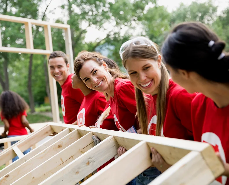 Volunteers-Construction