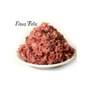 BARF pour chat, viande en morceaux, os charnus, abats