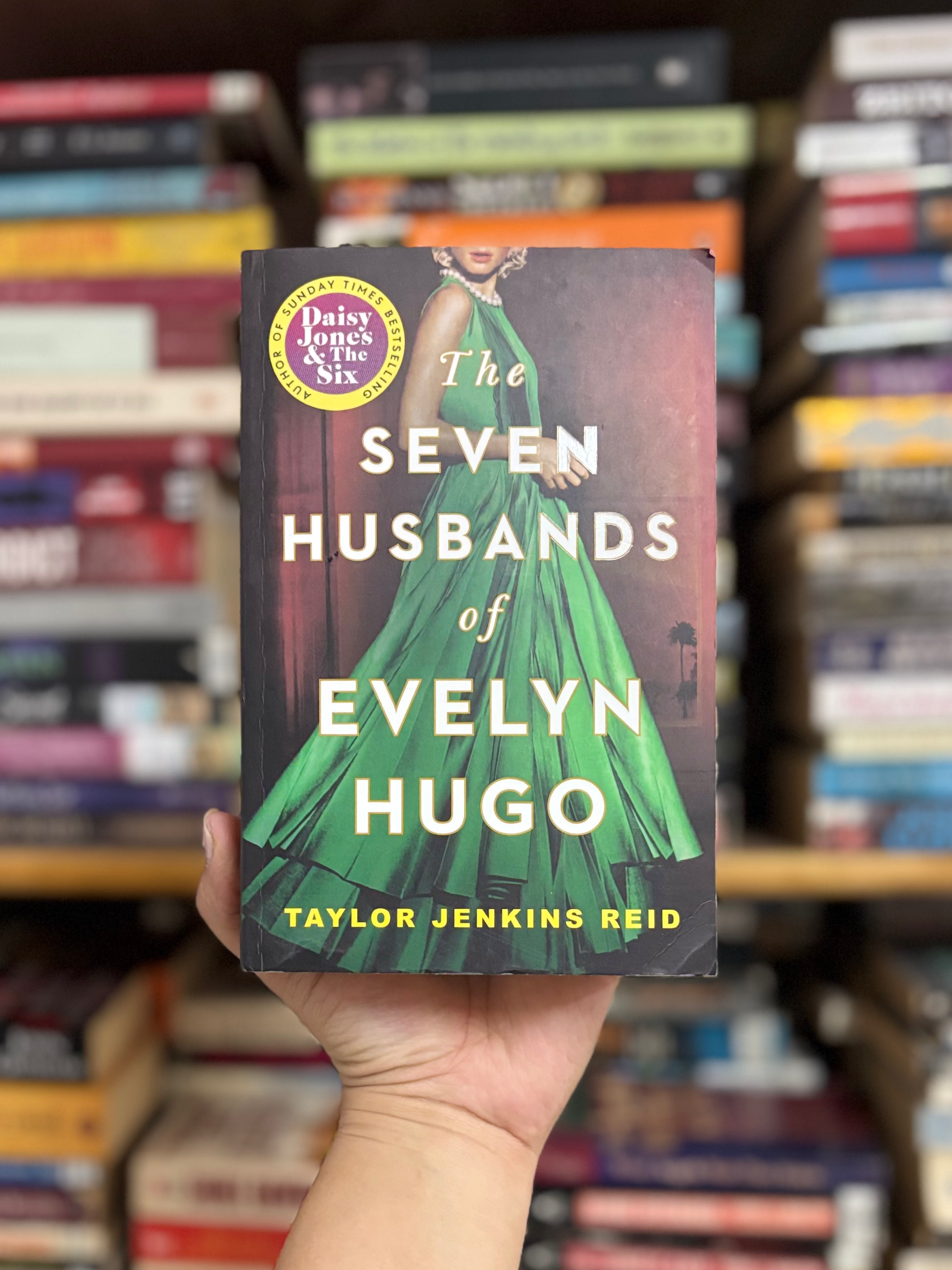 The Seven Husbands of Evelyn Hugo: A Novel