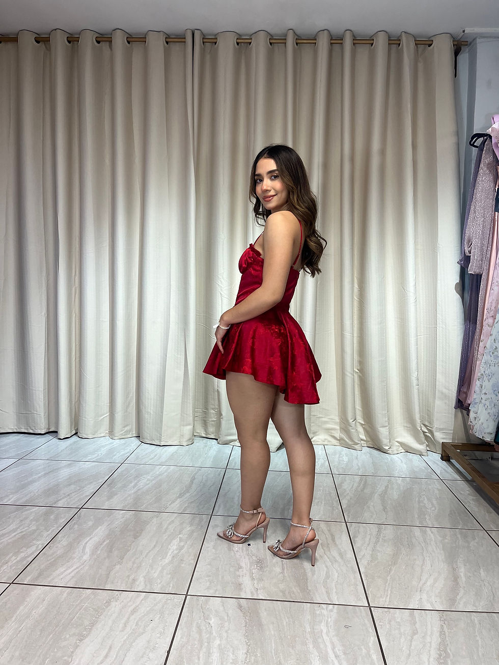 Miniatura: Vestido rojo encaje (con short)