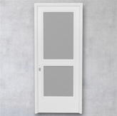 Puerta de chapa de seguridad Modelo 415. Diseño clásico de doble paño con molduras. Puerta exterior inyectada con poliuretano expandido y cerradura de seguridad.