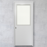 Puerta de chapa de seguridad Modelo 406 con gran paño de vidrio fijo. Puerta de frente inyectada con poliuretano expandido y cerradura de seguridad.