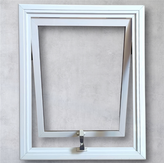 Ventana de aluminio de abrir con brazo de empuje.