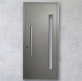 Puerta de chapa de seguridad Modelo 402. Diseño moderno con franja de vidrio vertical. Puerta exterior inyectada y con manijón de acero inoxidable.