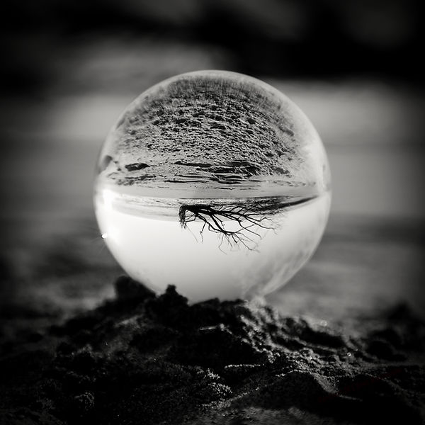 Plage Napol. Lensball 1 n&b définitif ok copy.JPG