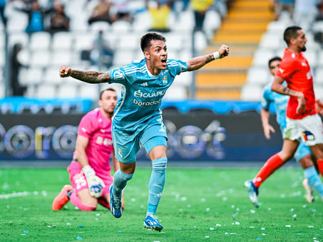 Sporting Cristal golea en su presentación