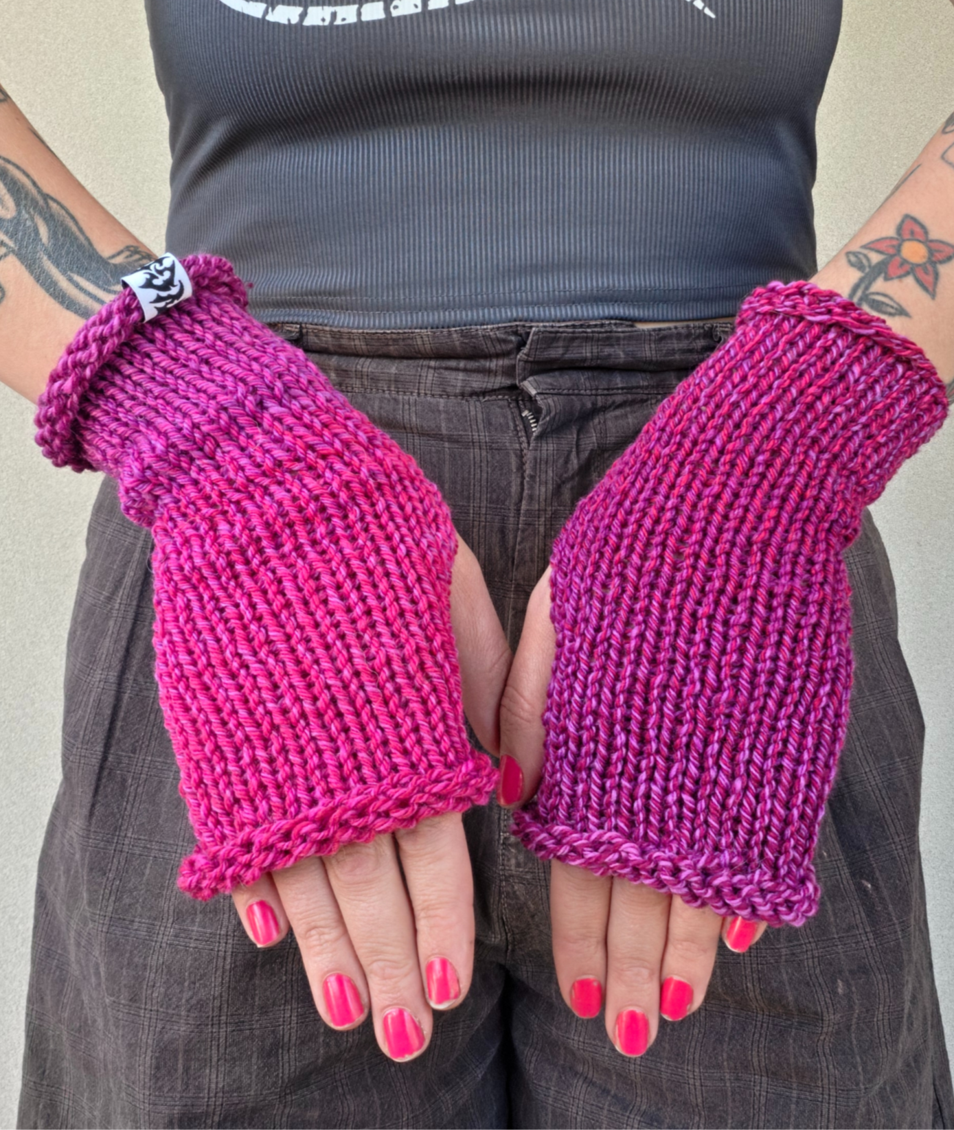 Pinky gloves