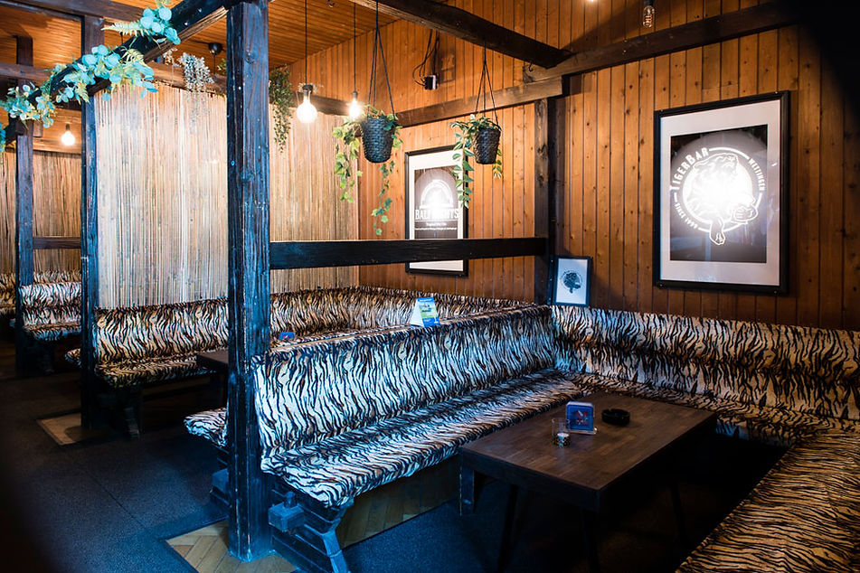 tigernbar_wettingen_impressionen_raucherbar_zapfsaule_lounge_toeggele_lounge.jpg
