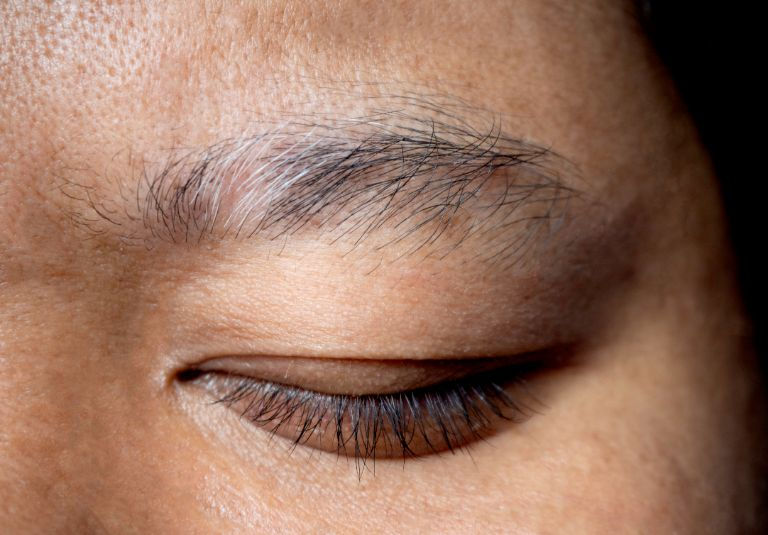 Microblading eyebrows for patchy eyebrows