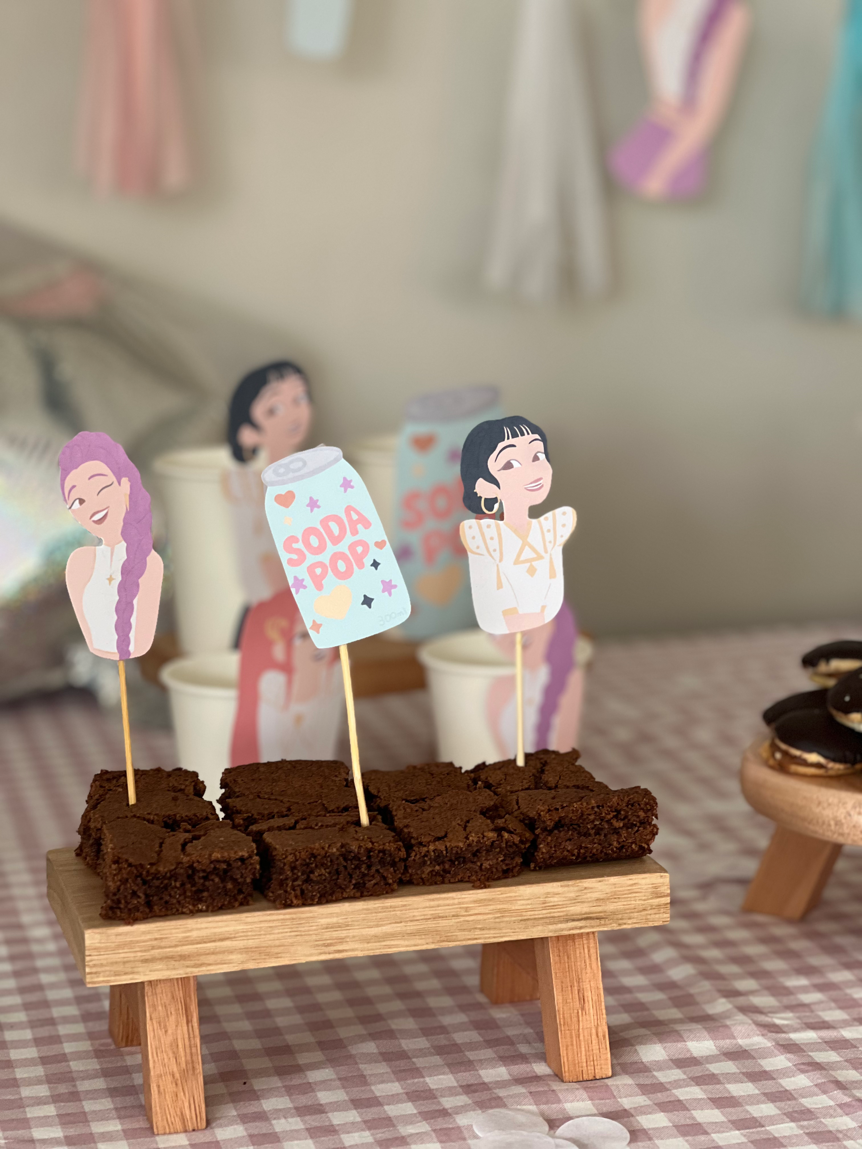 Toppers cupcakes Kpop x12 unidades