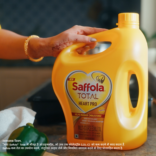Saffola Oil.png