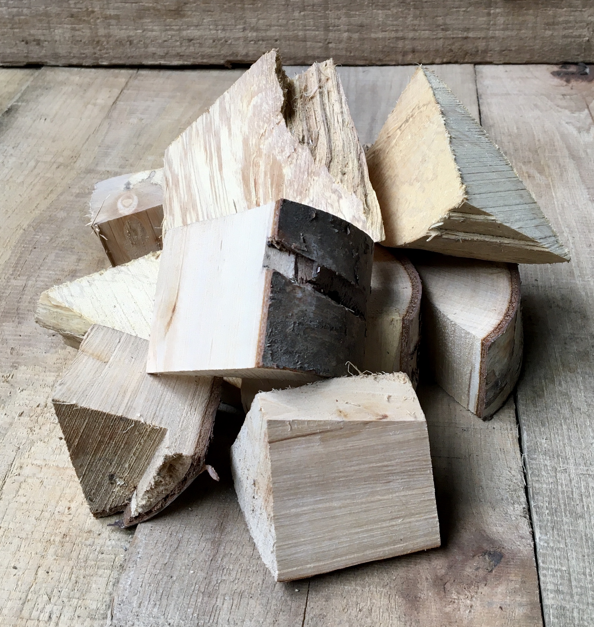 All about the different BBQ smoking Woods & flavours